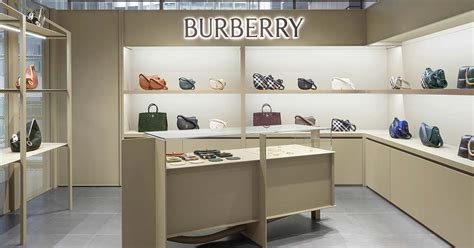 mirror landmark burberry|Burberry unveils £40m cost.